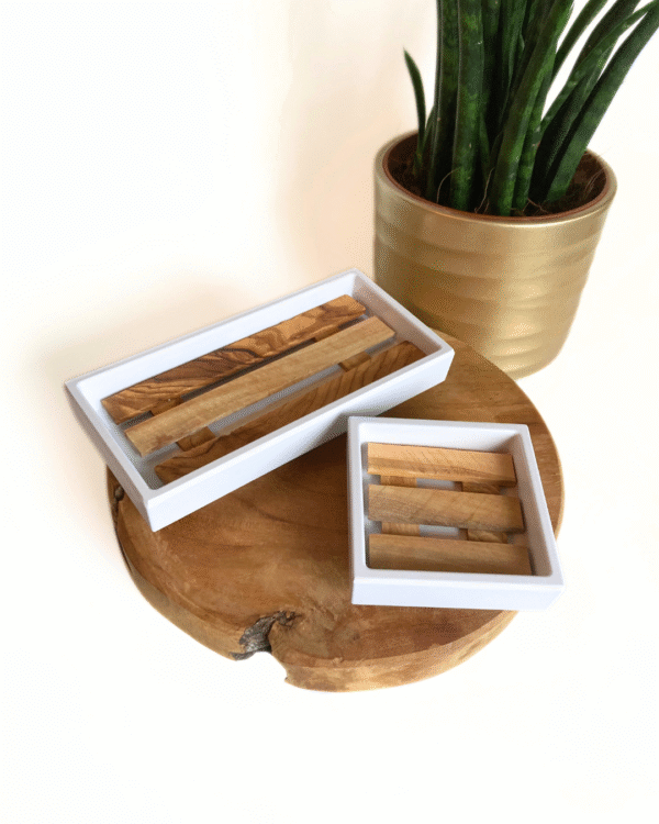 Zeepschaal met inleg van olijfhout